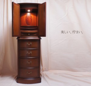 人気のお仏壇　ベルガモ＆チェスト。只今驚きの価格でご案内しております。上品な美しさが大変人気のお仏壇です。