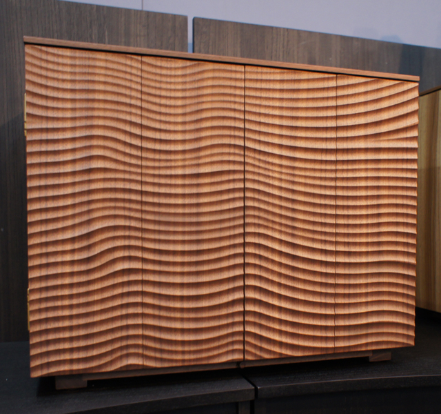 人気の素材は…ウォールナット